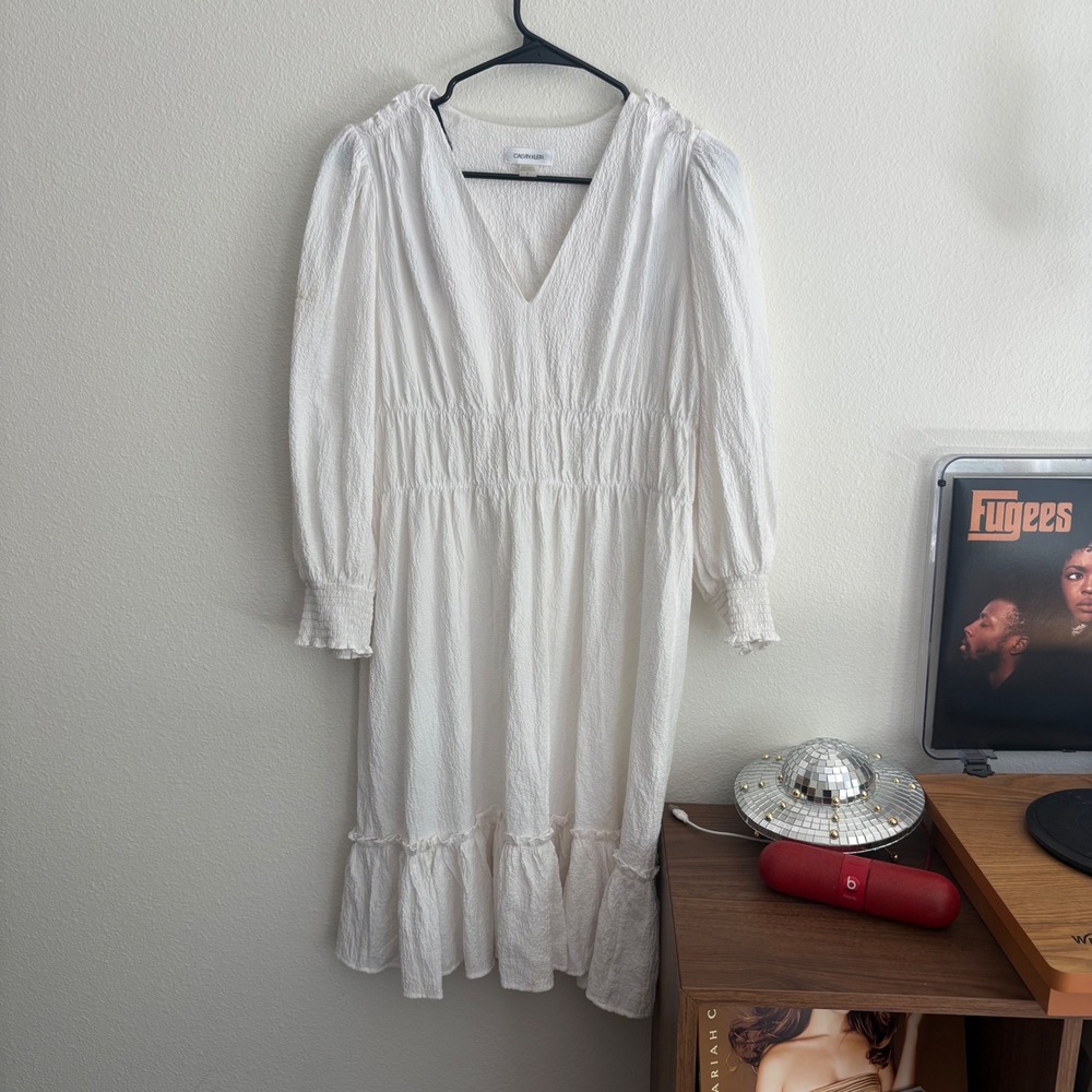Calvin Klein White Textured V-Neck Midi Dress Smocked Waist Size 6 - Picture 6 of 11